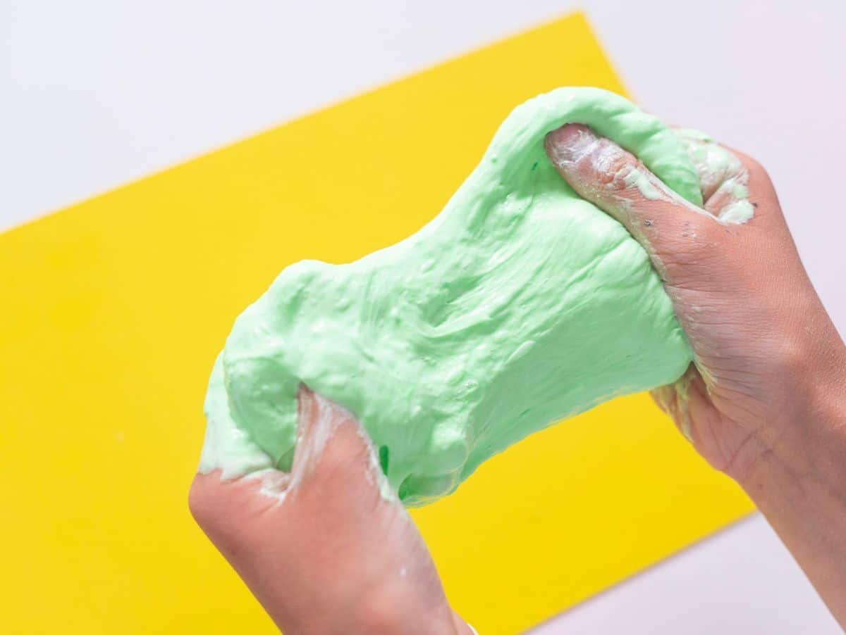 Comment faire du slime avec du dentifrice ? - Blog House
